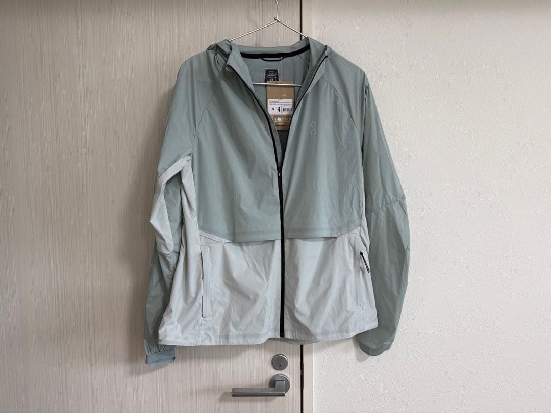 新品未使用タグ付き　on オン　Core Jacket Cobble