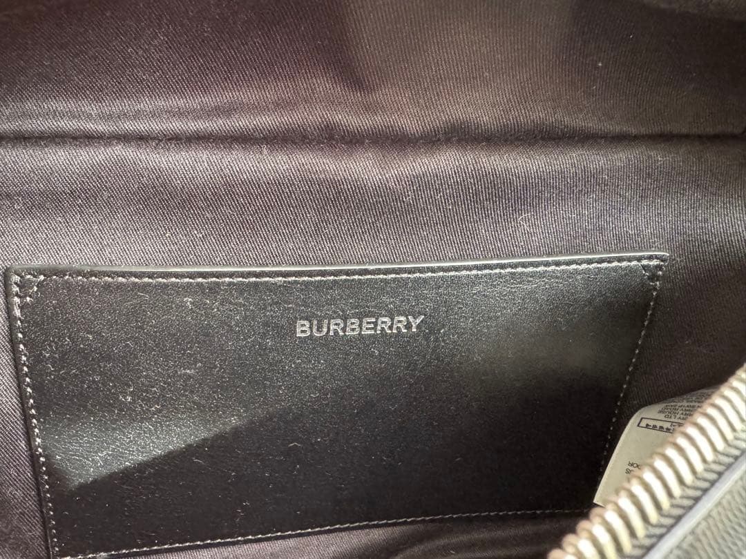 Burberry ボディバッグ ブラック
