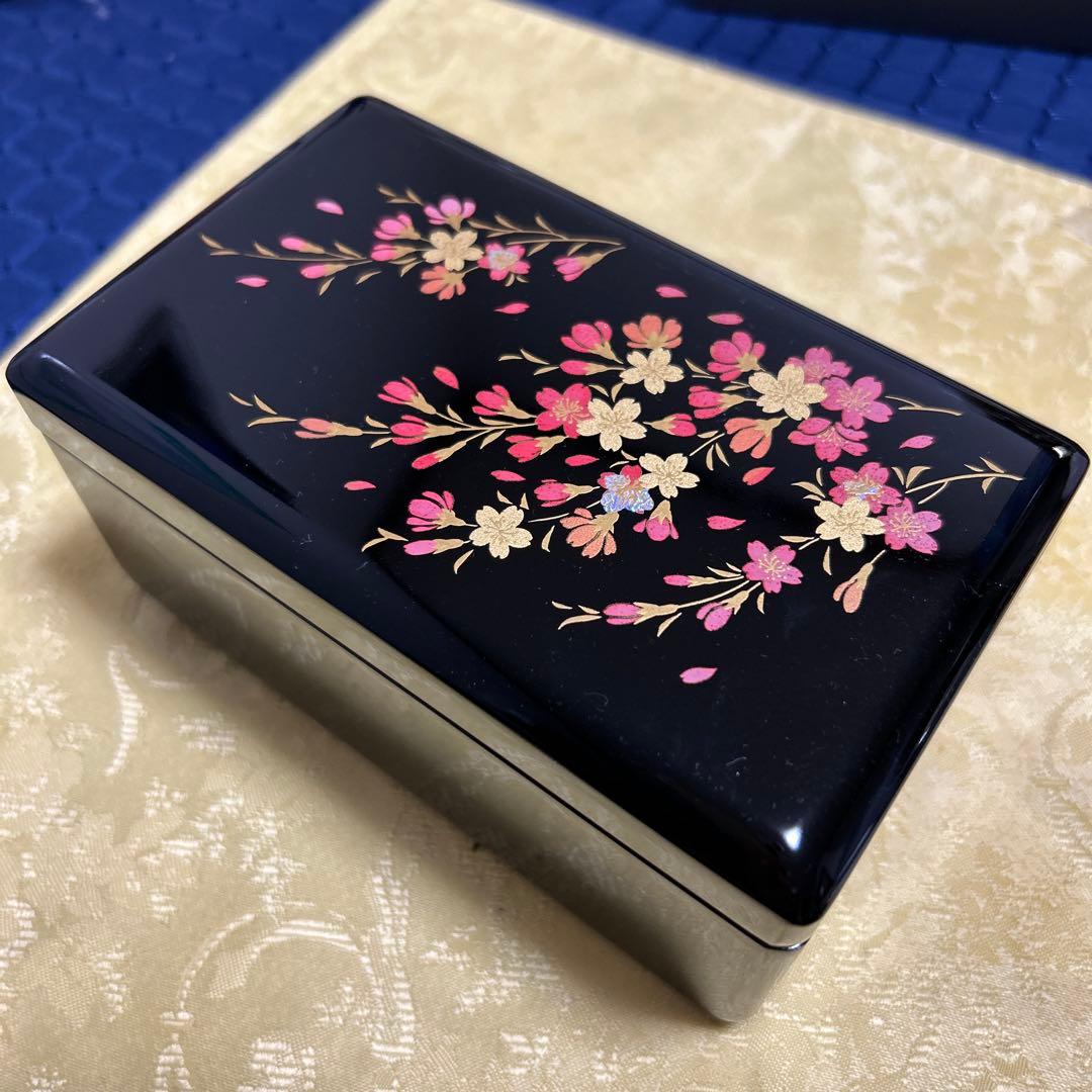 会津塗宝石箱　オルゴール　天然木製品　会津漆 曲は366日　伝統工芸品の高級品