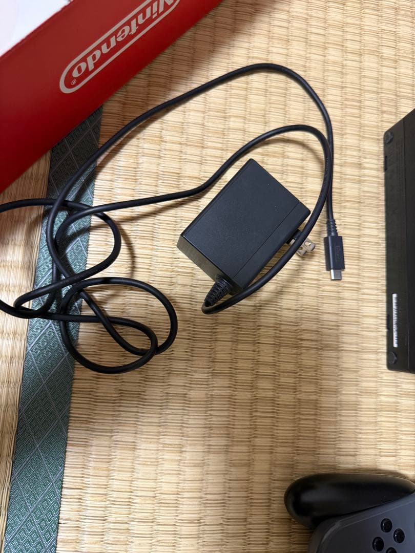 Nintendo Switch グリーン/ピンク 本体