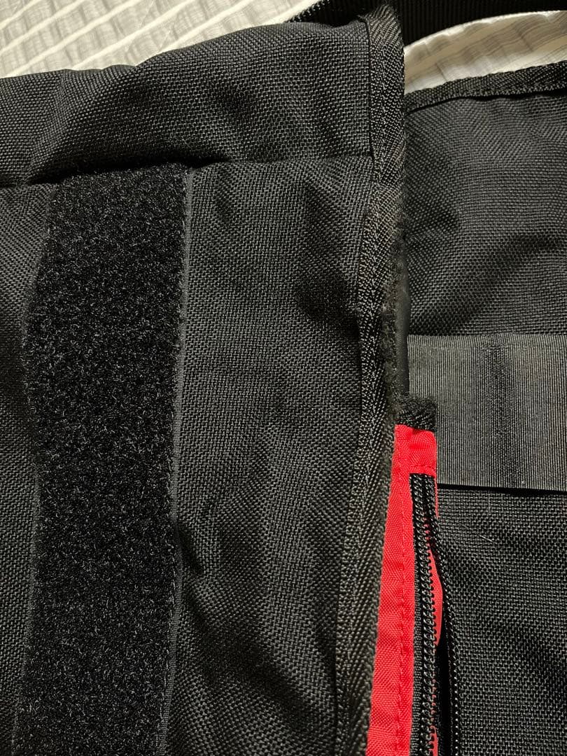 バッグ Core Fighter Messenger Bag