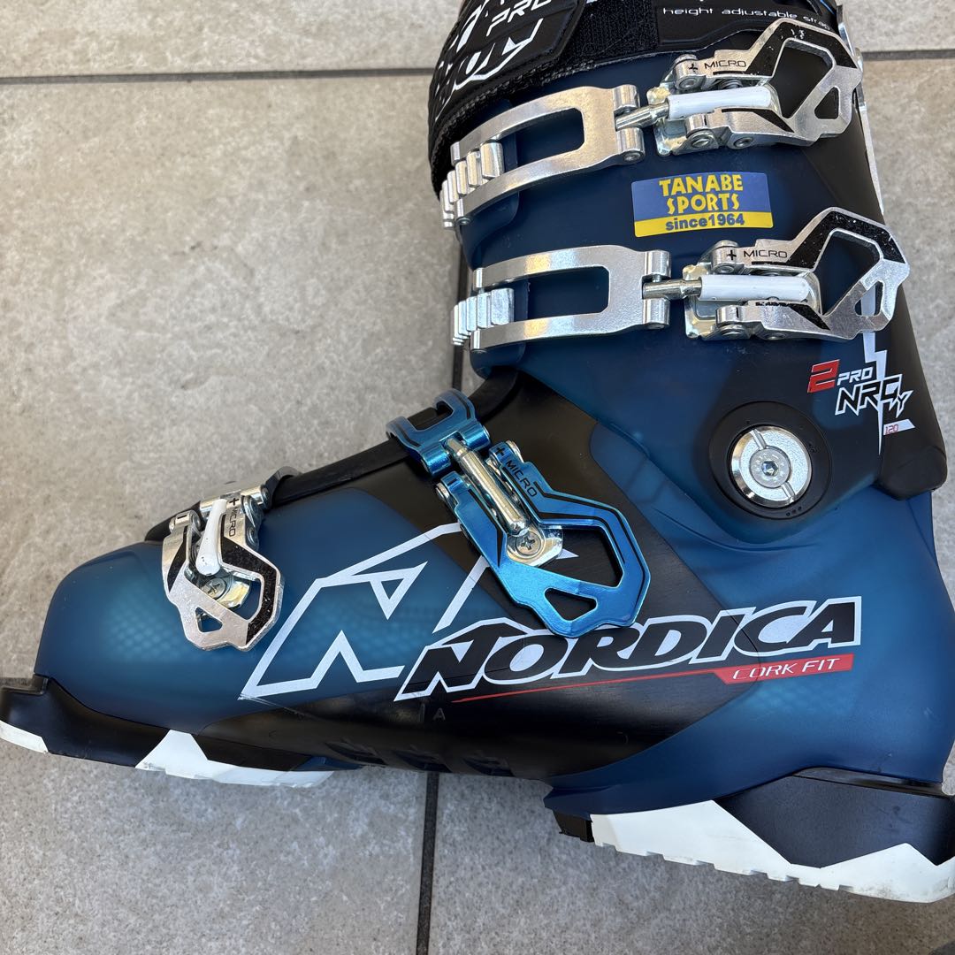 Nordica スキー板、ブーツ、Swixストック付き
