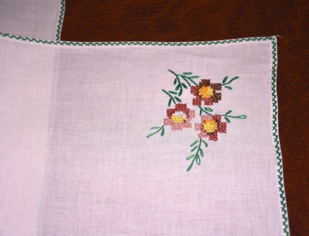 イタリア製 花柄刺繍テーブルクロス 送料込