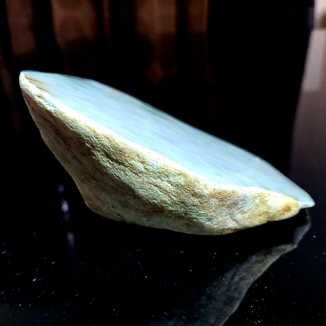淡いピンクが綺麗で大きな JADEITE 本翡翠 原石 1面磨き 517