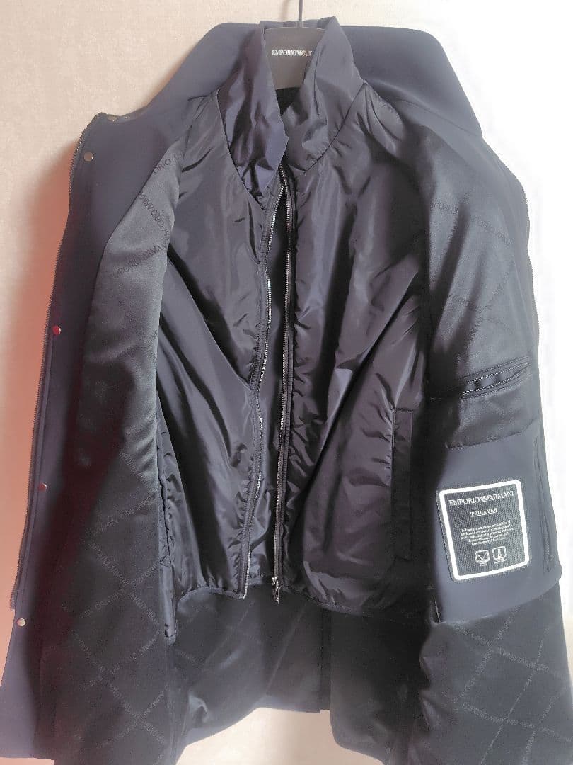 未使用に近い　EMPORIO ARMANI　ナイロントレンチコート
