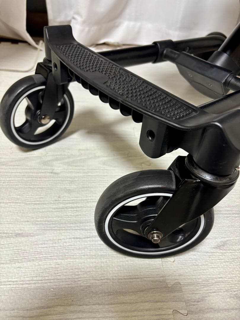 キッズトラベル　B型ベビーカー　希少ブラック