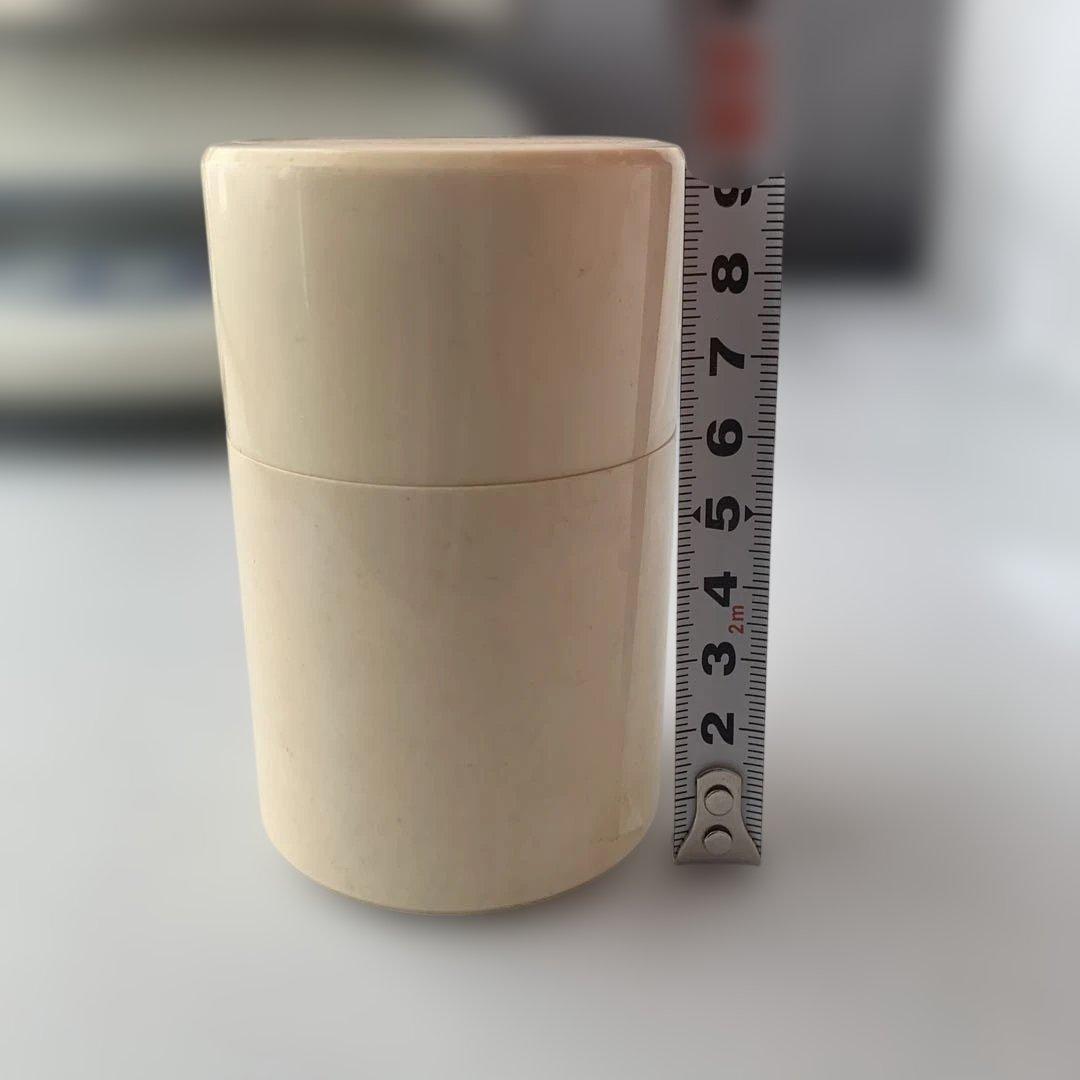 蓋付き保存容器 円筒形　高さ9cm, 幅5.5cm