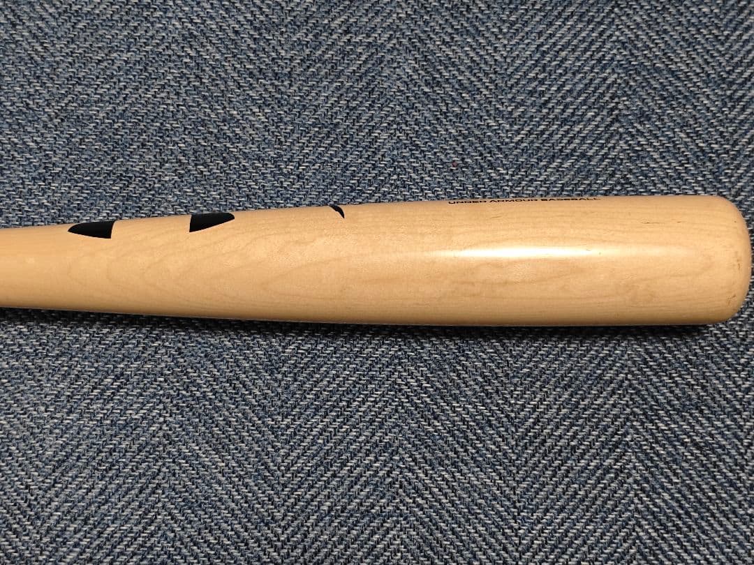 UA 硬式木製バット 吉田正尚モデル 84cm (1371238)
