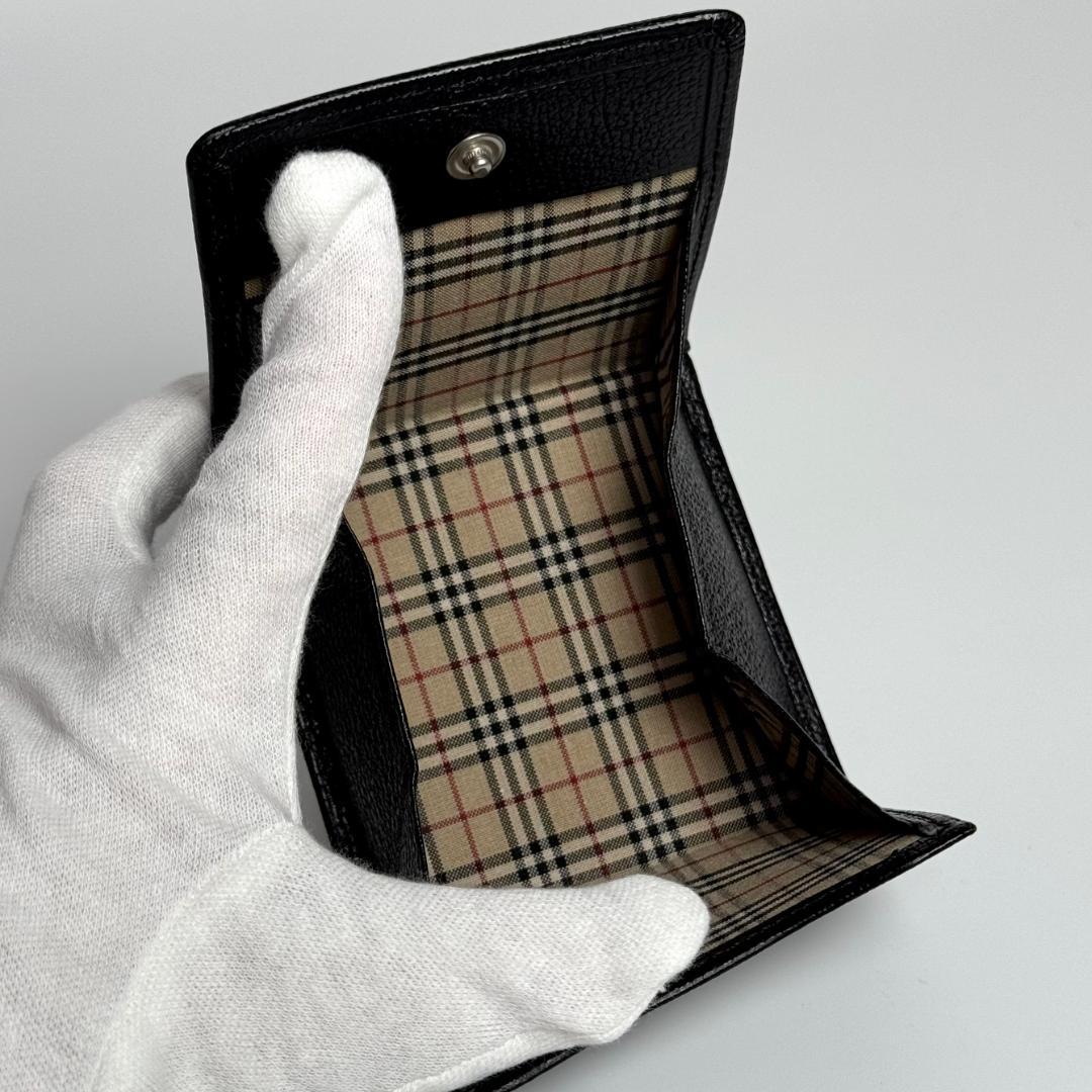 未使用品　BURBERRY　バーバリー　ケース　ノバチェック　ロゴ型押し