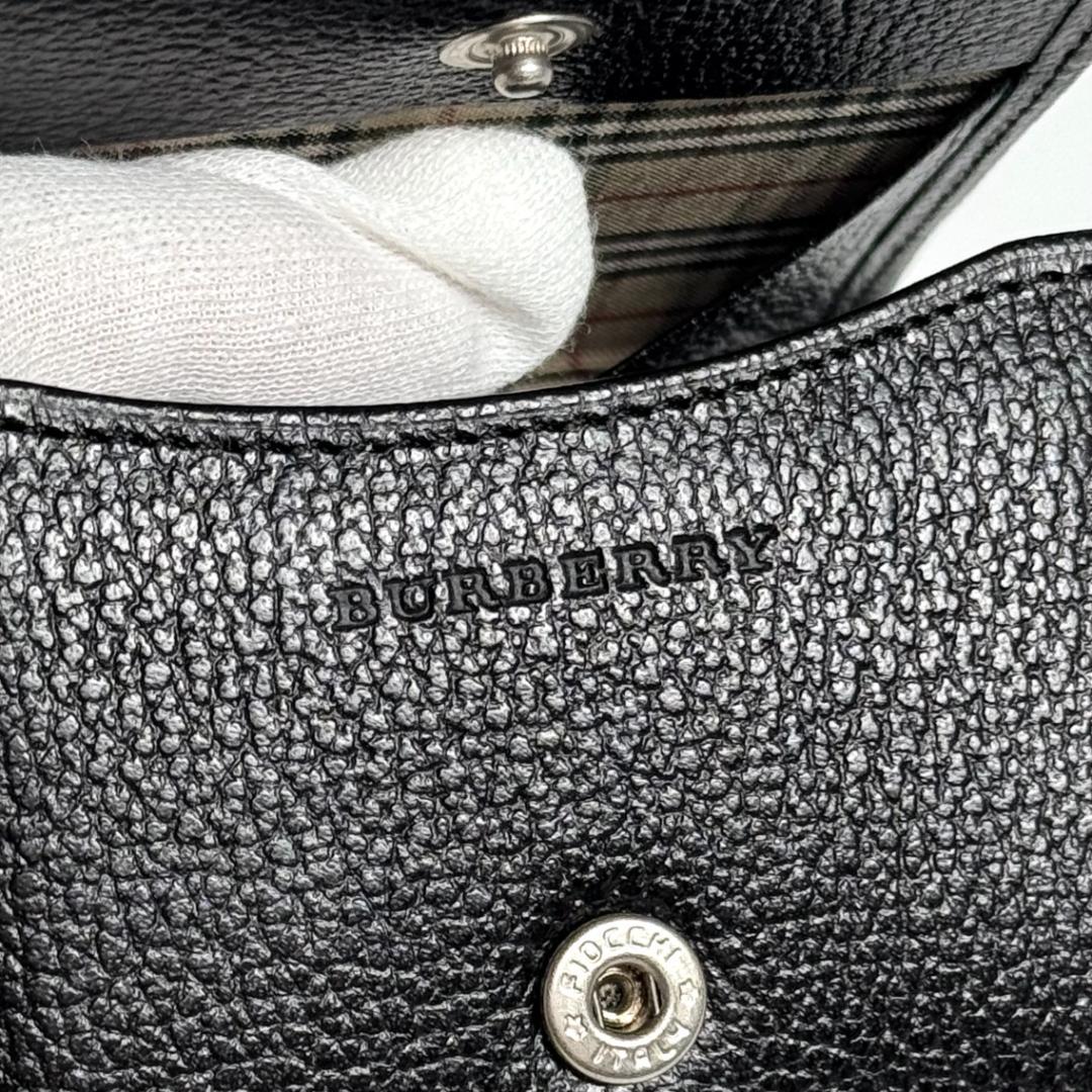 未使用品　BURBERRY　バーバリー　ケース　ノバチェック　ロゴ型押し