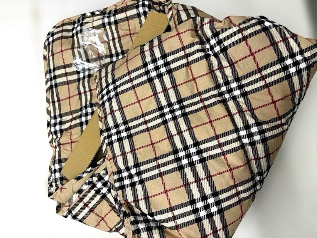 未使用✨️BURBERRY LONDON ダウン＆フェザー ひざ掛けノバチェック