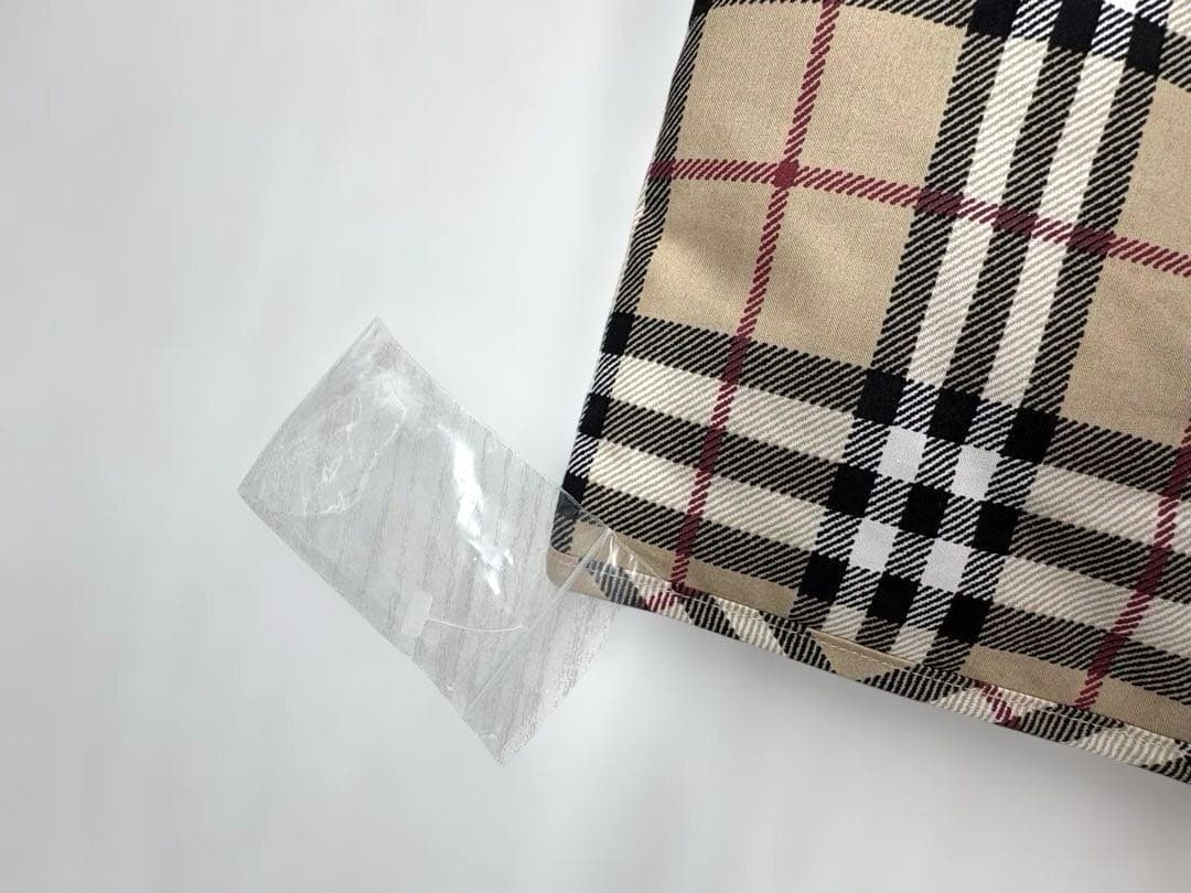 未使用✨️BURBERRY LONDON ダウン＆フェザー ひざ掛けノバチェック
