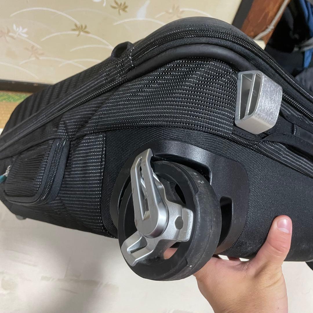 【即完売品】【美品】 THULE キャリーケース　CROSSOVER 38L