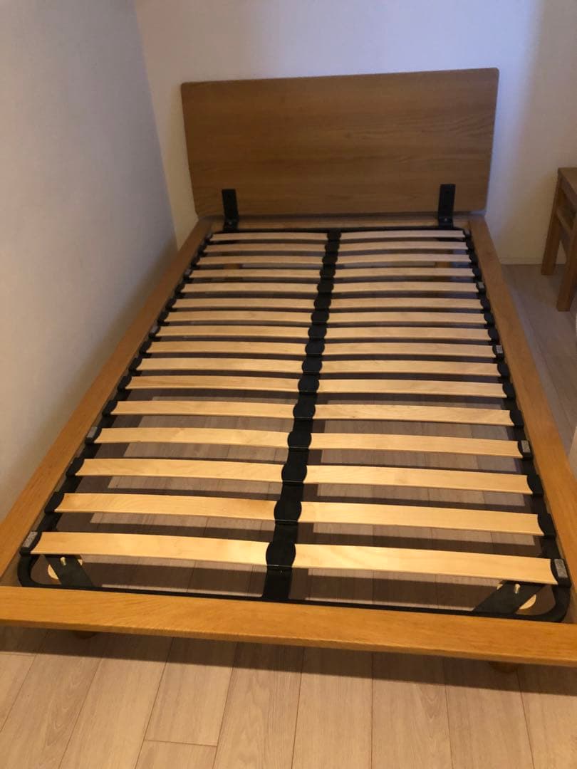 無印良品　オーク材ベッドフレーム、ベッドボード