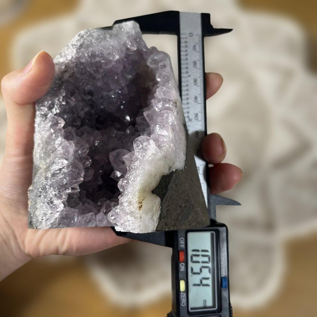 【天然石】③アメジストドーム　紫水晶 ラベンダー ジオード　原石　置物 台座付き