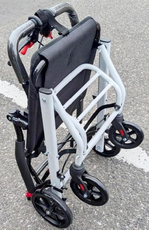 介助用車いす　折りたたみ 小型 軽量