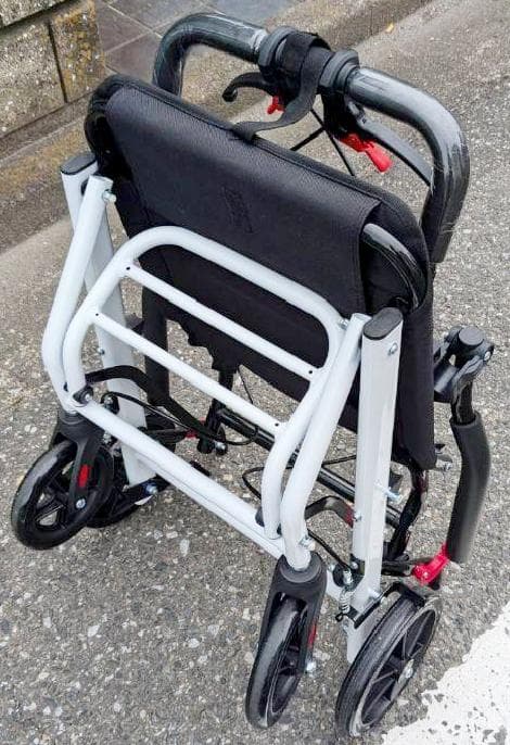 介助用車いす　折りたたみ 小型 軽量