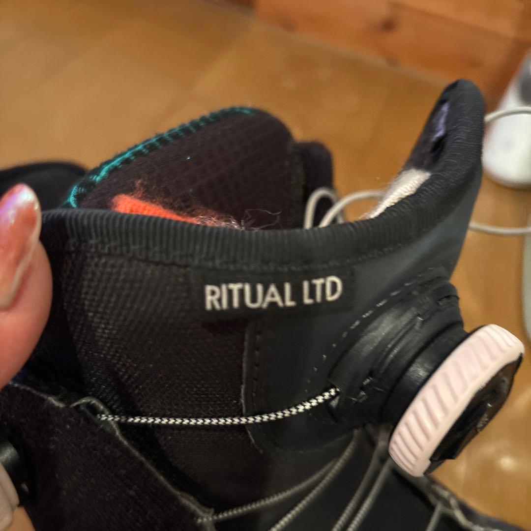 BURTON 23.5女性用スノーボードブーツ BOA RITUAL LTD