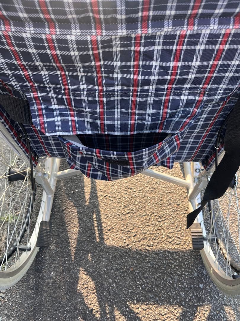 アルミ製折りたたみ車椅子（自走・介助兼用）送料込