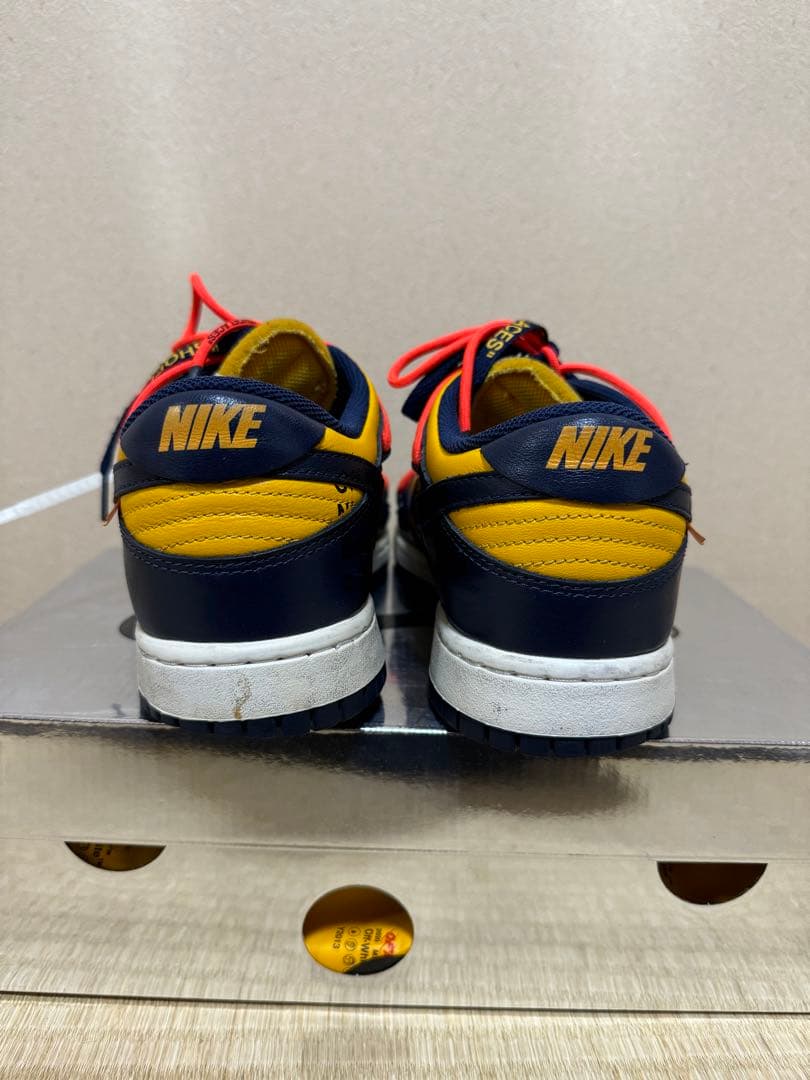 か*い様 NIKE DUNK LOW OFF WHITE スニーカー　美品