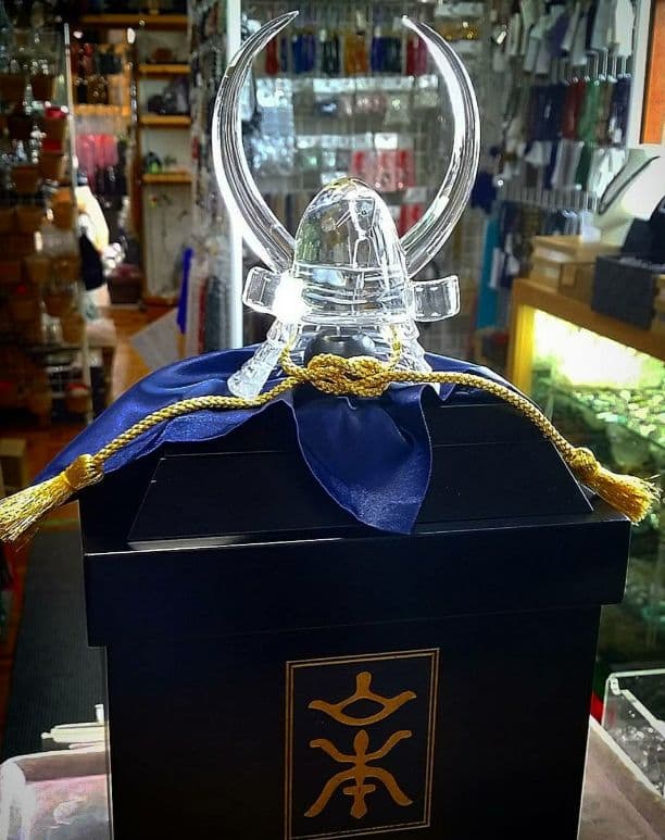 水晶　兜　山本勘助