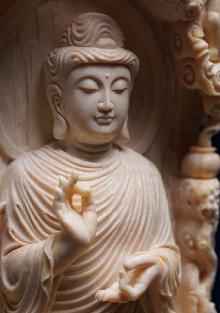 天然マンモス牙美しい手作り彫刻大日如来 置物