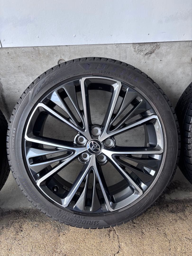 プリウス60 純正19インチ+スタッドレス.ブリヂストン VRX3