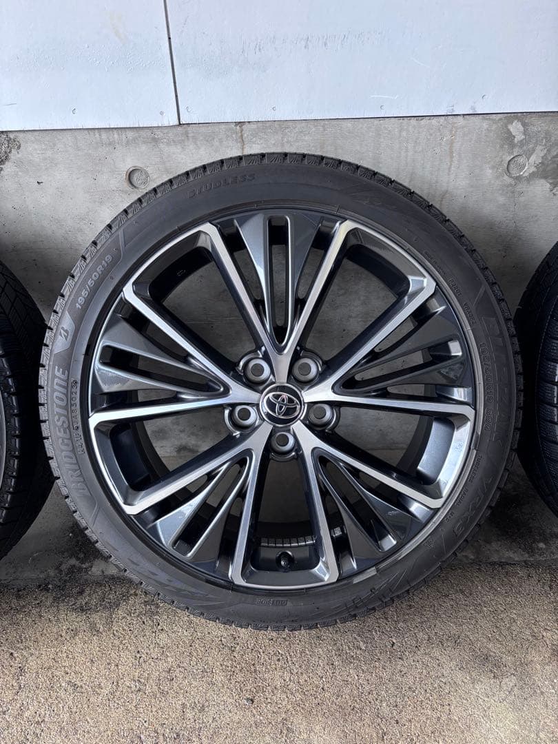 プリウス60 純正19インチ+スタッドレス.ブリヂストン VRX3