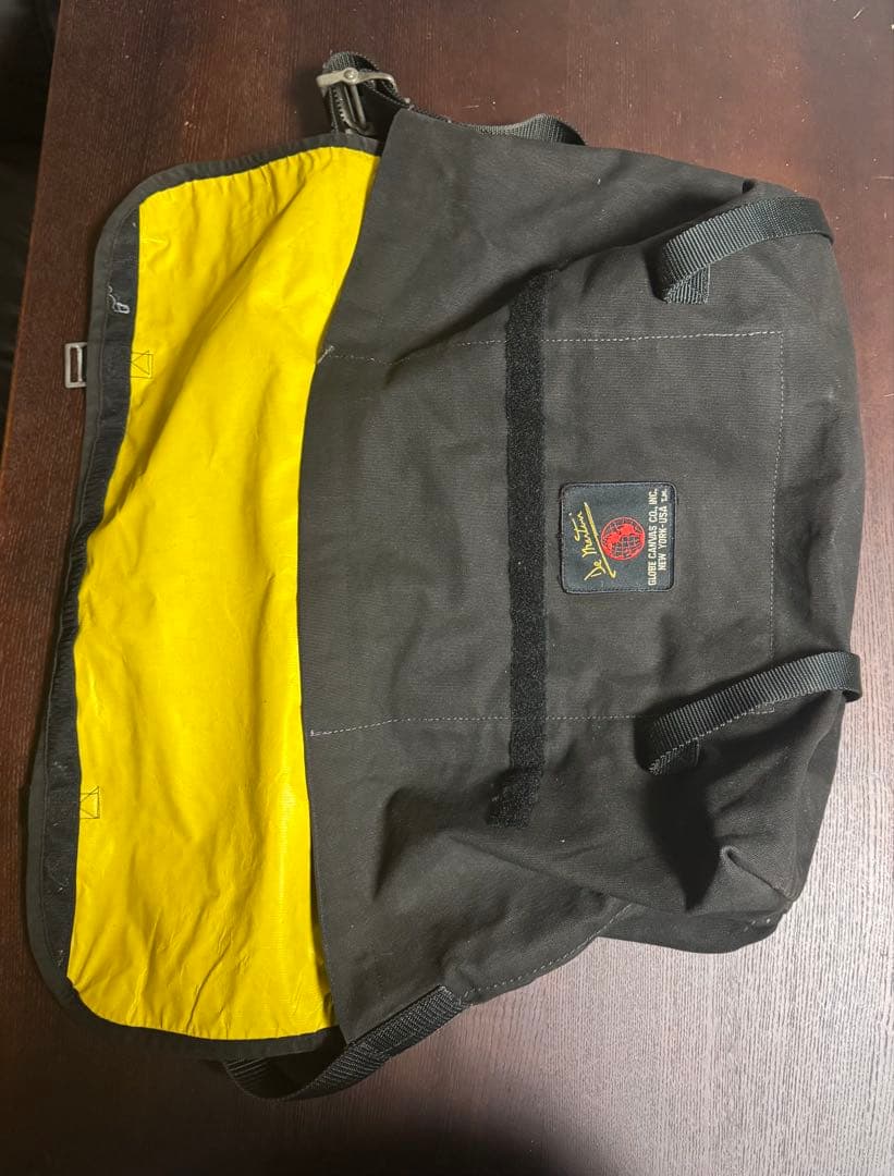 De Martini ブラック メッセンジャーバッグ