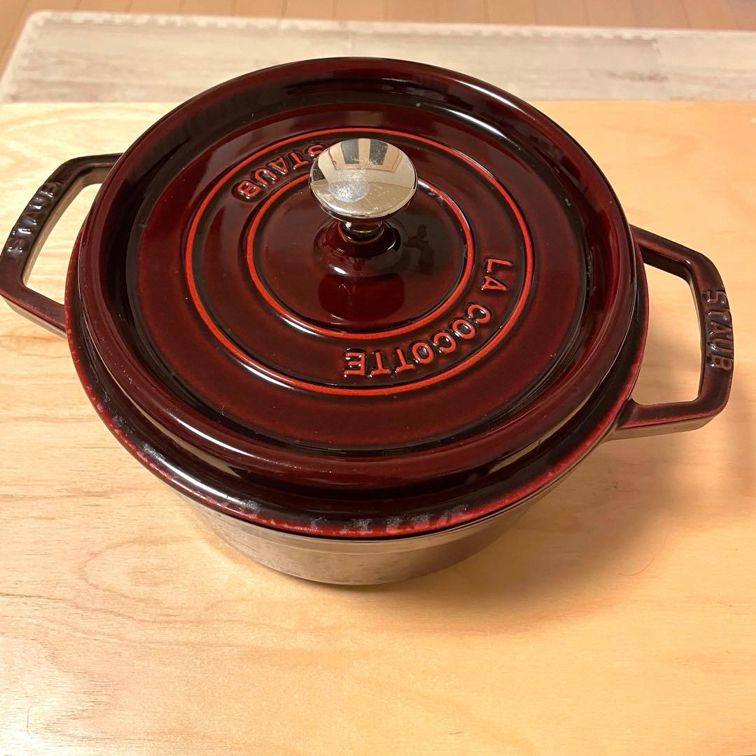 ストウブ　ピコ・ココット 22 cmラウンド　グレナディンレッド