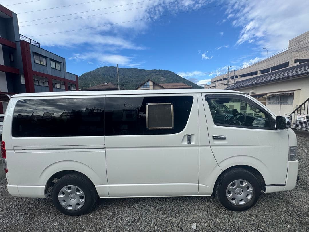 【値下げ11/24まで】200系ハイエース小窓用網戸　左右2枚　アミDOエース