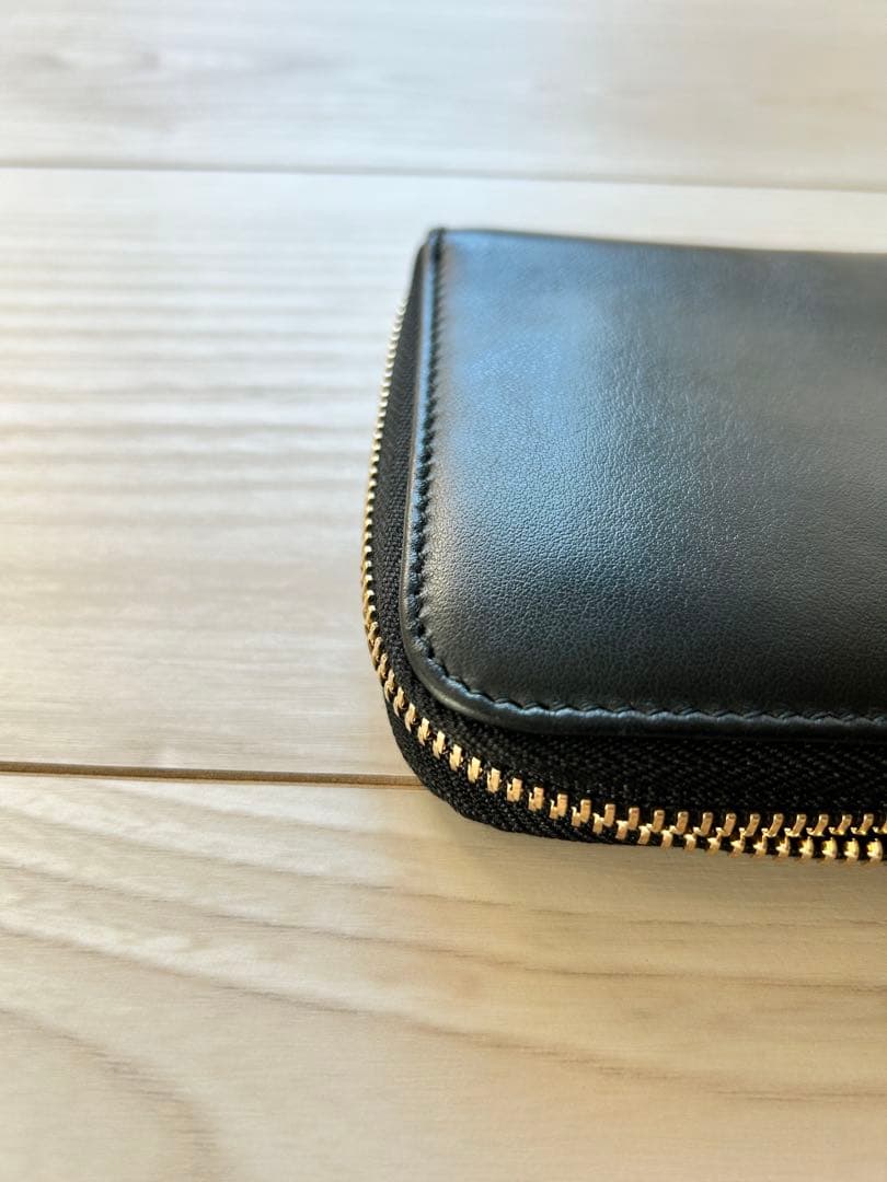 BVLGARI ブラックレザー 長財布　メンズ　レディース　ラウンドファスナー