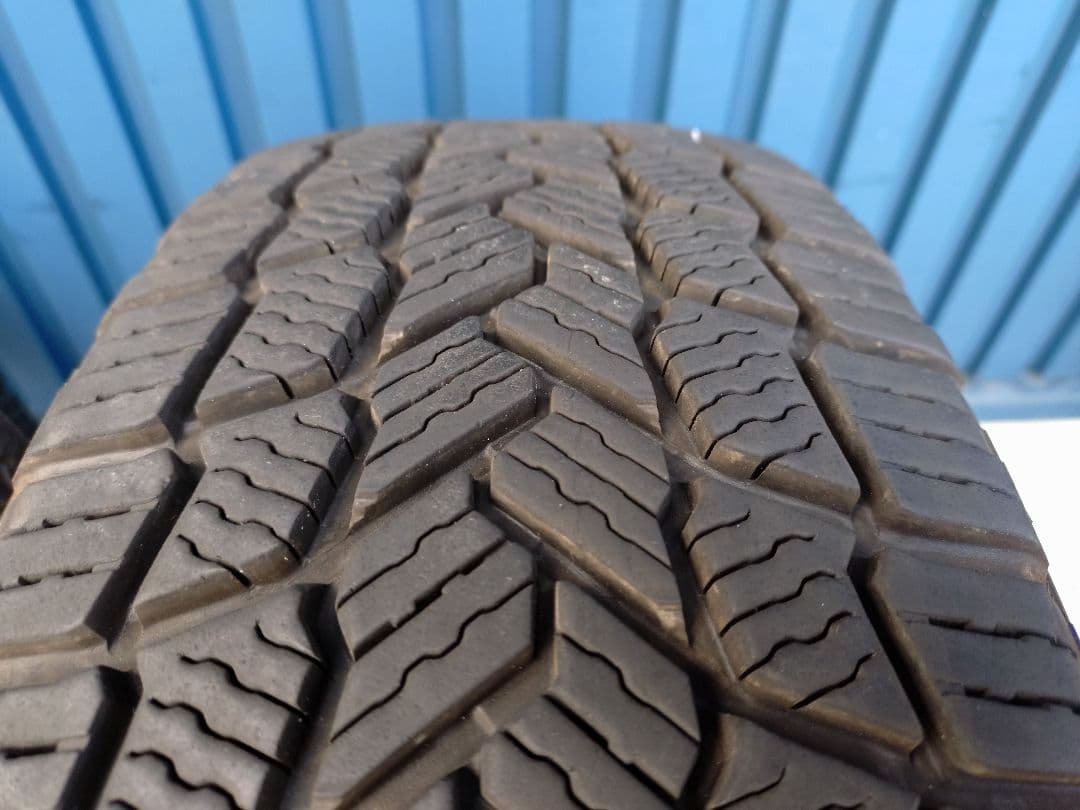 送料込 2022年製 バリ山 175/65R15 ミシュラン スタッドレスタイヤ