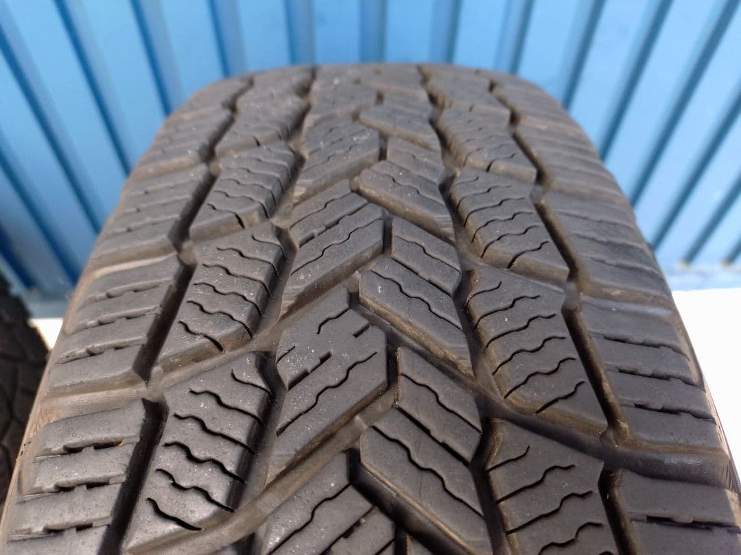 送料込 2022年製 バリ山 175/65R15 ミシュラン スタッドレスタイヤ