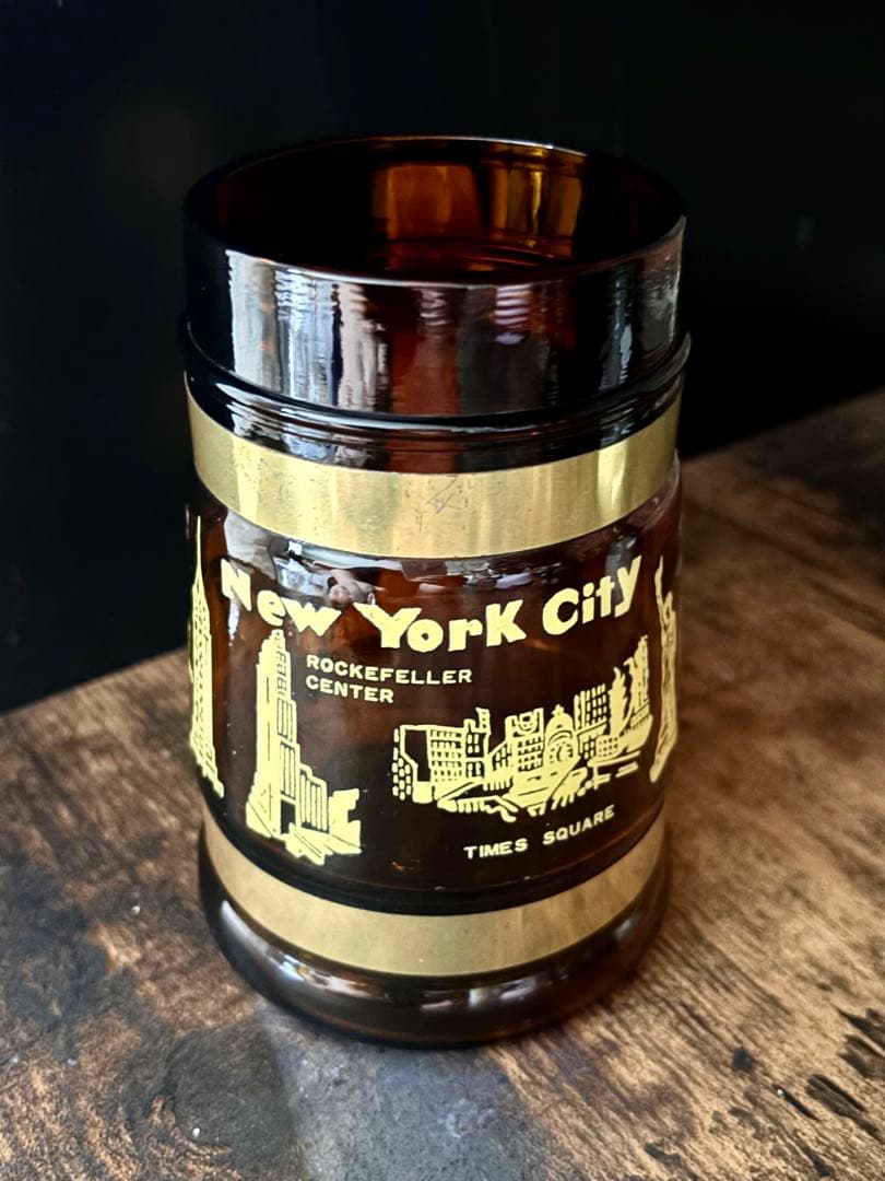 アンティーク✴︎ウッドハンドル✴︎NY柄✴︎ジョッキ✴︎アンバー✴︎木製ハンドル