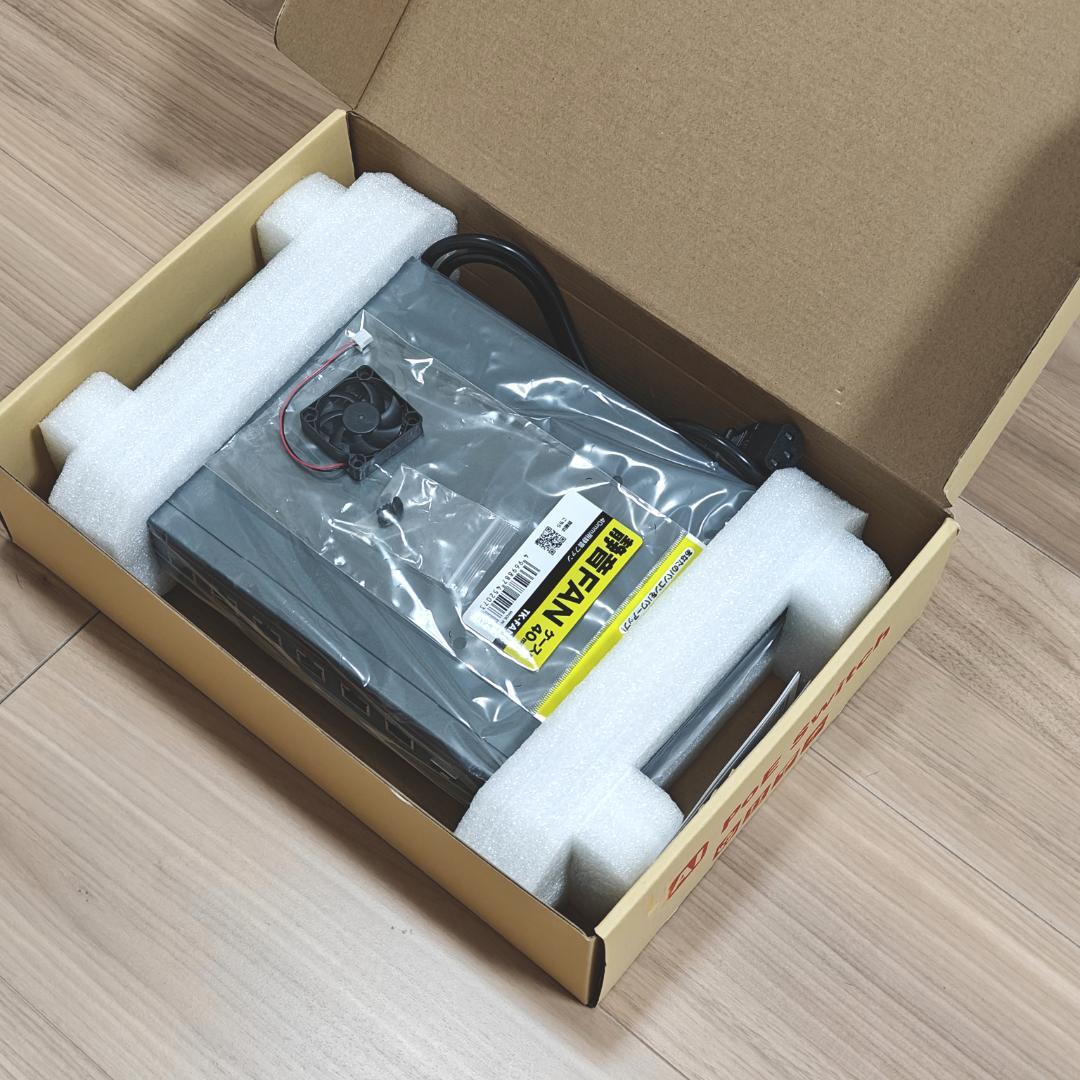 FOXNEO 10GbE RJ45/SFP+アンマネスイッチ FNS-3262X