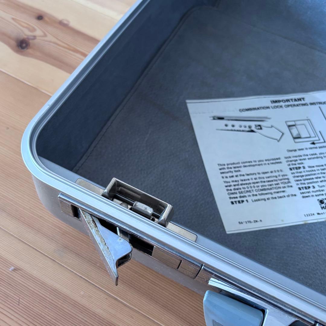 休日限定値下！17日迄 ZERO ゼロハリバートン　ヴィンテージ　シルバー