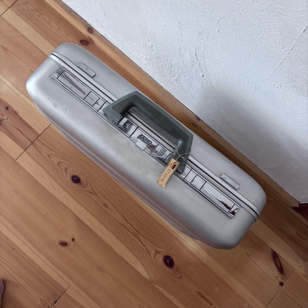 休日限定値下！17日迄 ZERO ゼロハリバートン　ヴィンテージ　シルバー