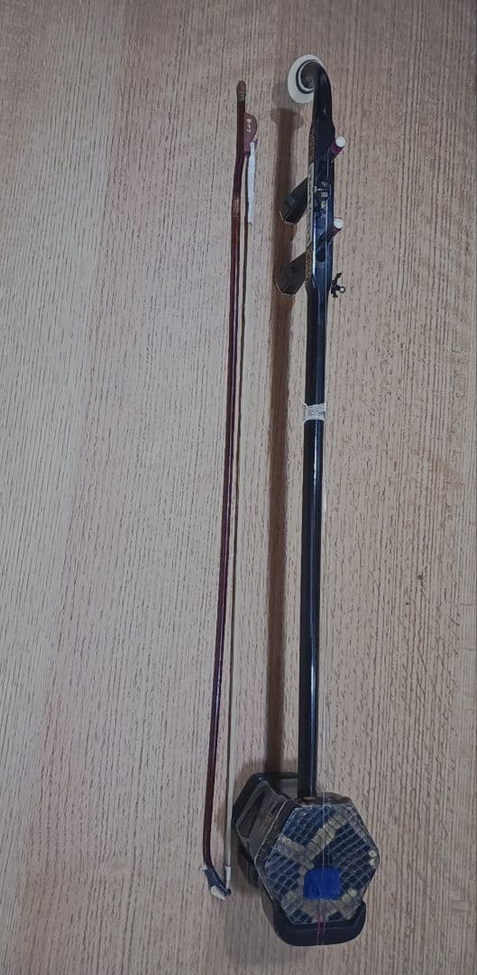 万菊根　紅木　二胡　弓・セミハードケース付きセット　中国楽器