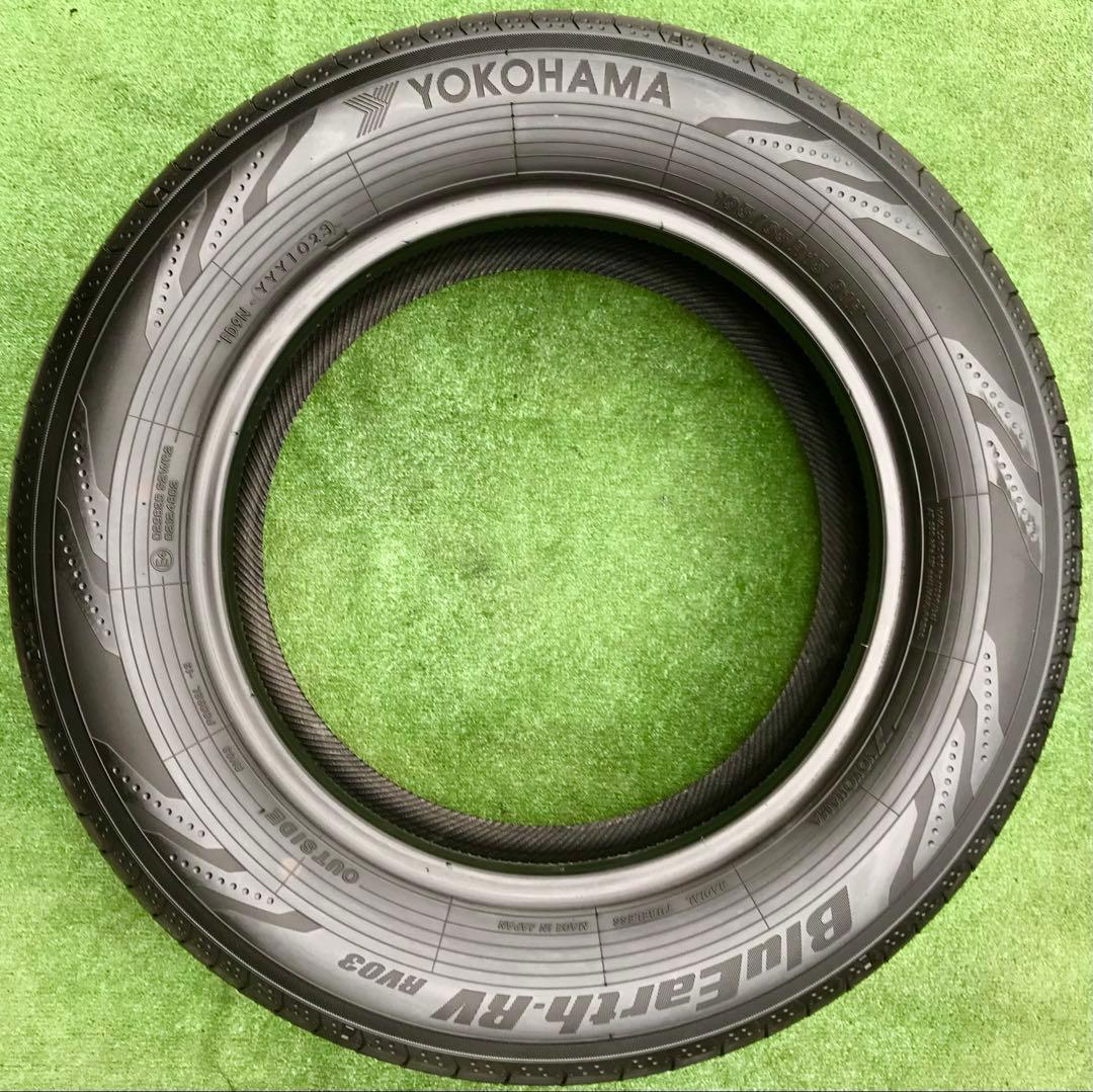 195/65 R15 YOKOHAMA BluEarth-RV03ラジアルタイヤ