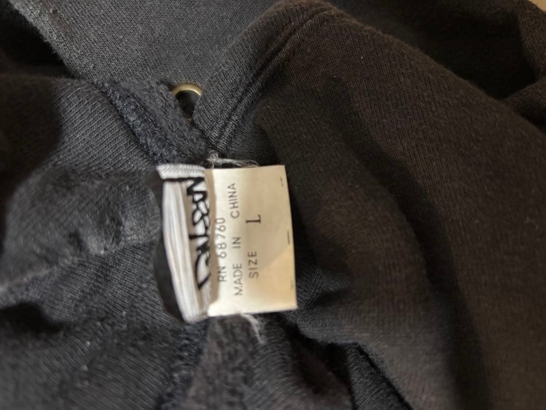 Stüssy ダークグレー パーカー