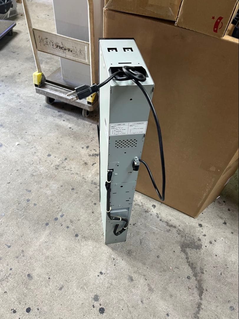 にゃー　令和6年新札対応両替機　1000円→100円×10枚　領収書OK