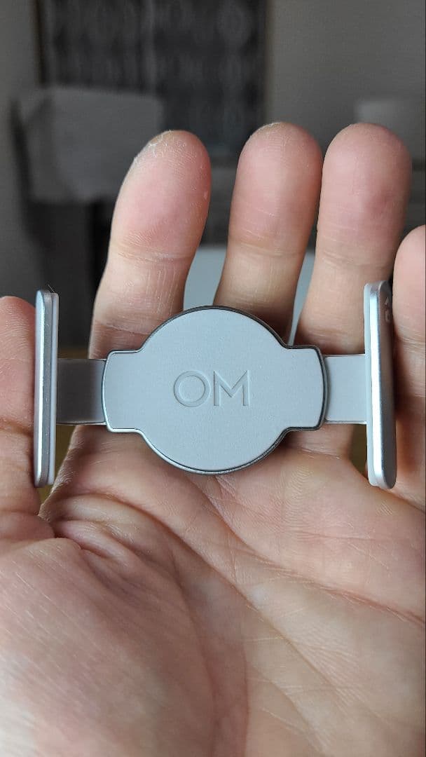 DJI Osmo Mobile 7 スマホ用スタビライザー 　ジンバル