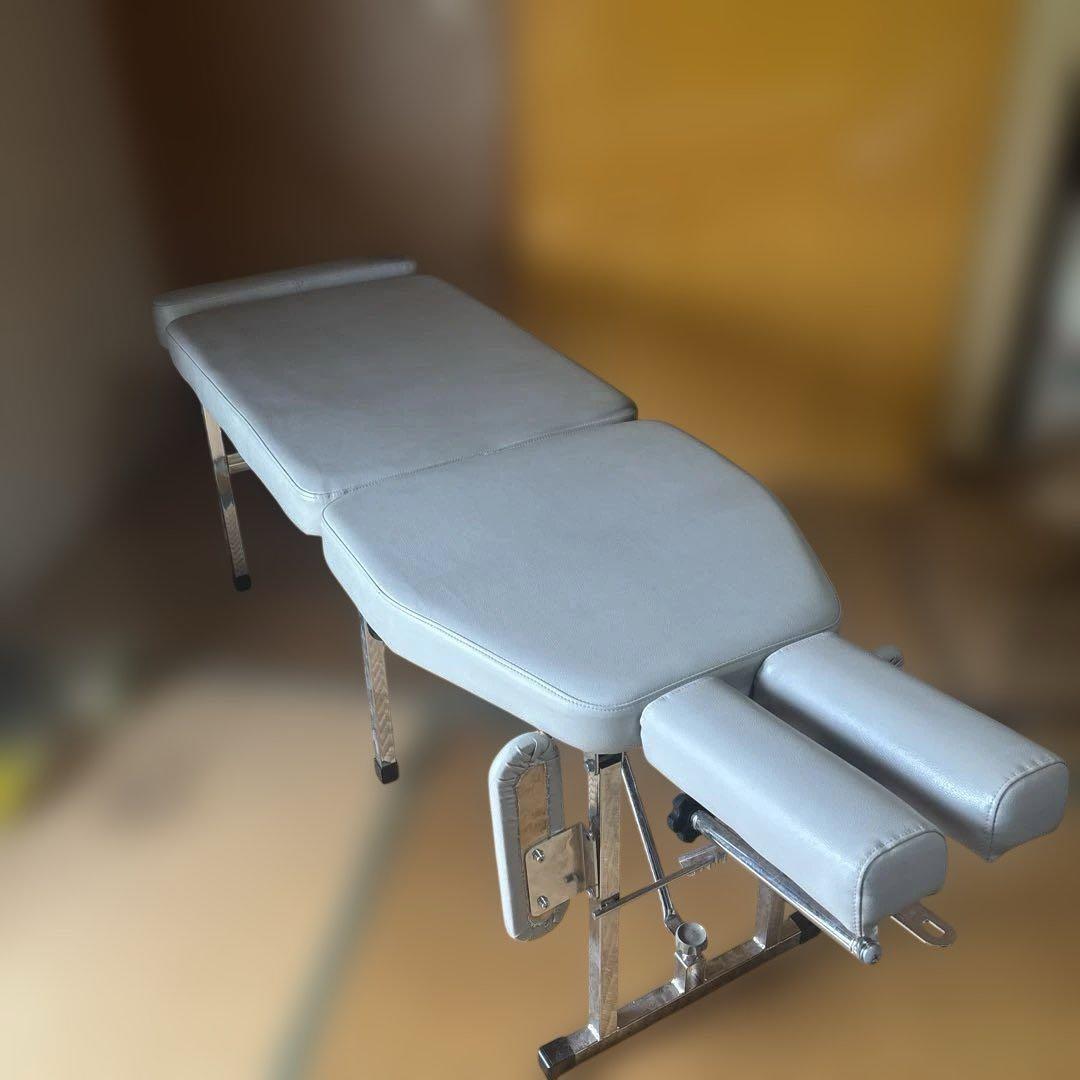 チ*ィ様 整体用ベッド