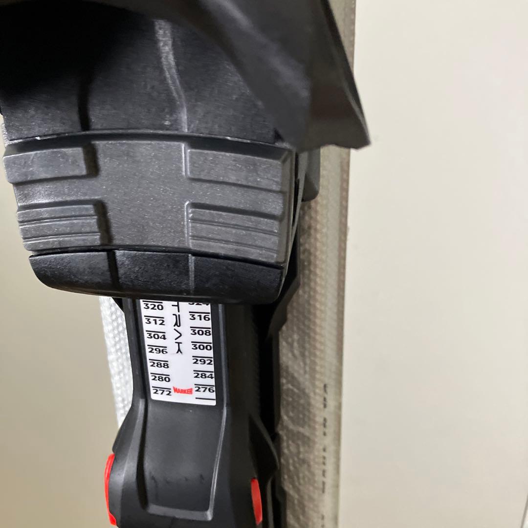 ノルディカ　スキー板、ストック