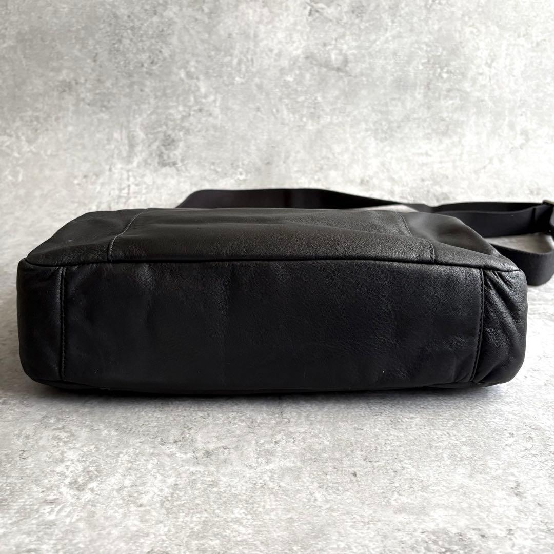 【ぺ様】TUMI メッセンジャー ショルダーバッグ ナッパレザー 通勤 通学