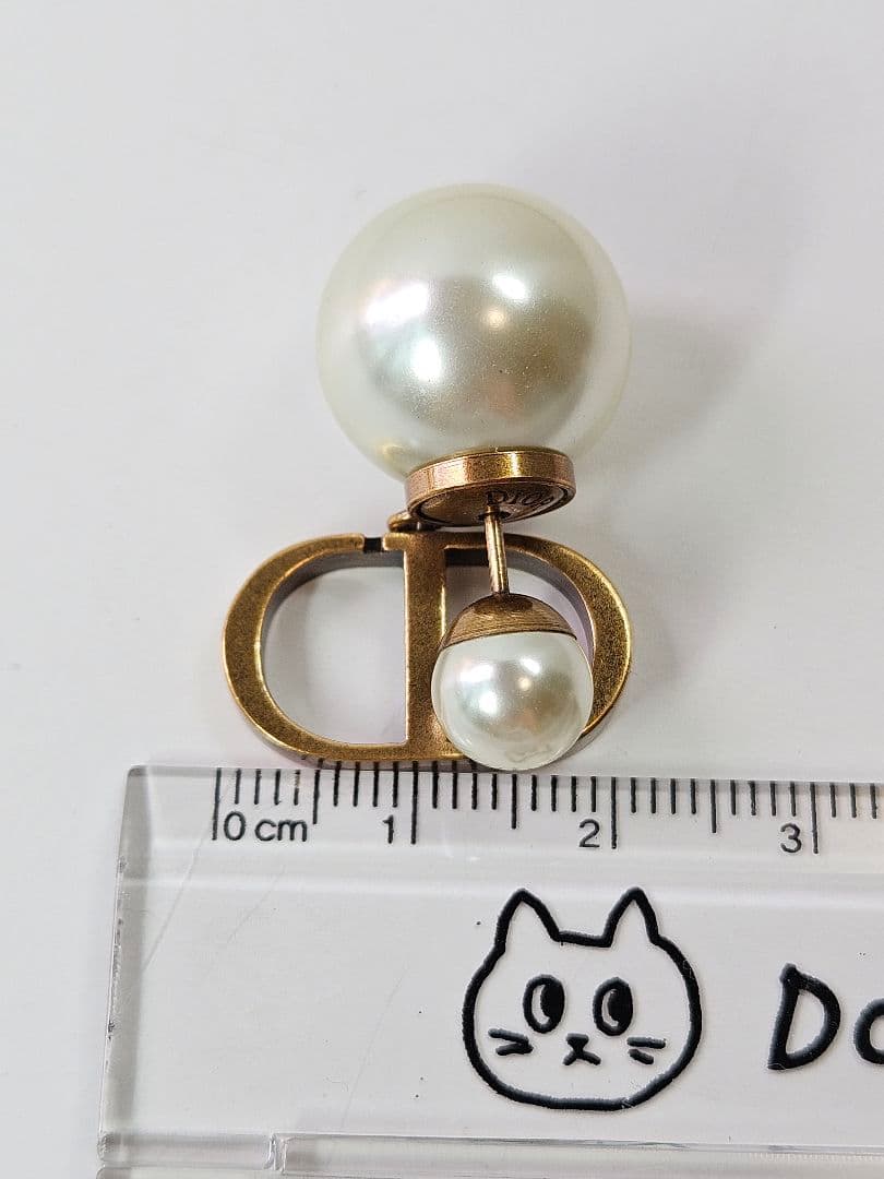 Christian Dior ディオールパール トライバルロゴ ピアス