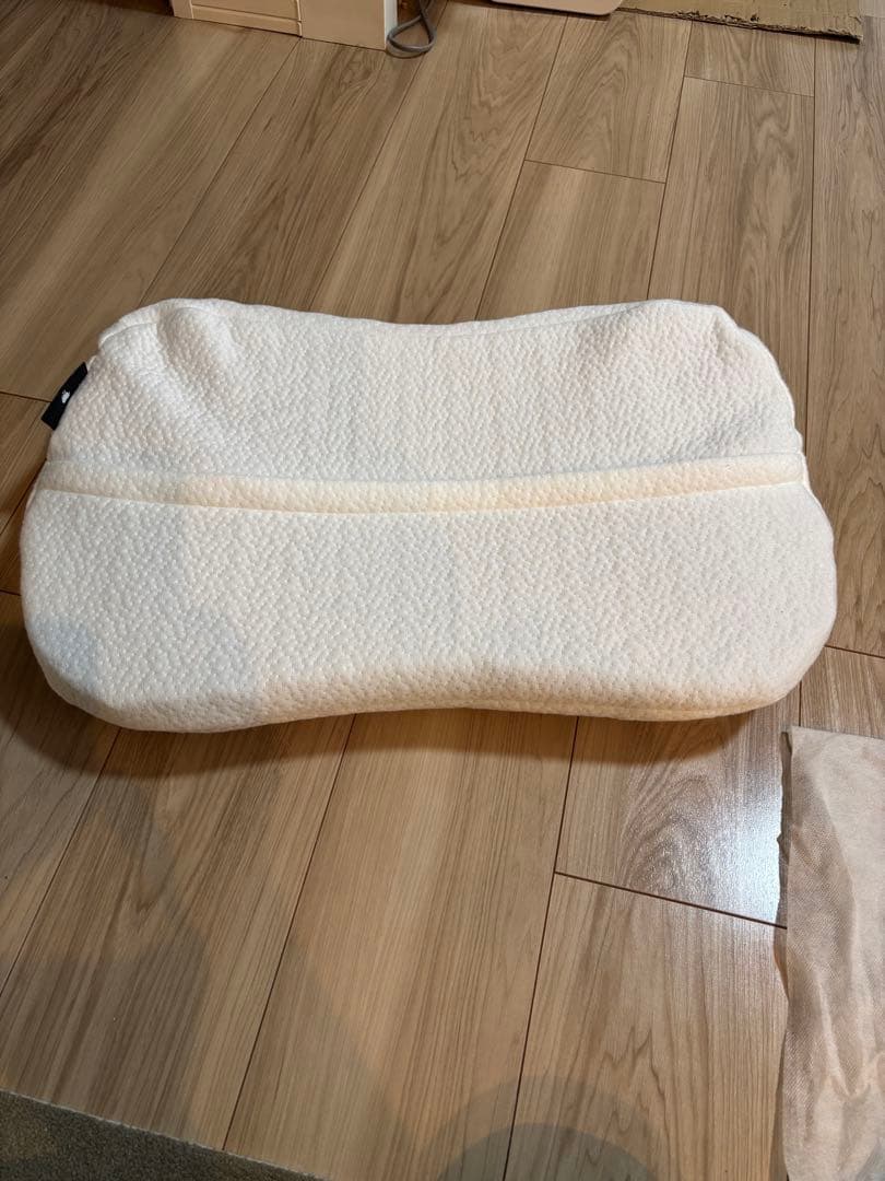 【美品】ヒツジのいらない枕　プレミアム　枕カバー2種付　3点セット