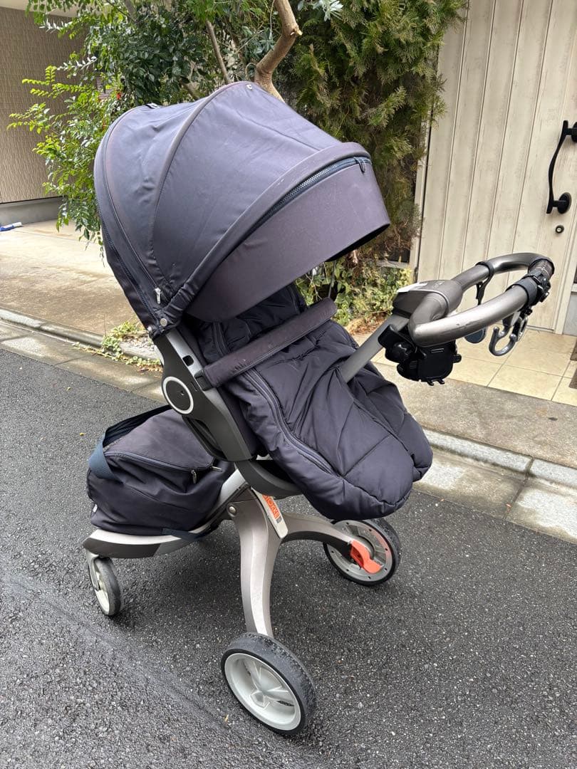 ぴ*ろ様 ストッケエクスプローラー　イージーゴーチャイルドシートとセット　新生児