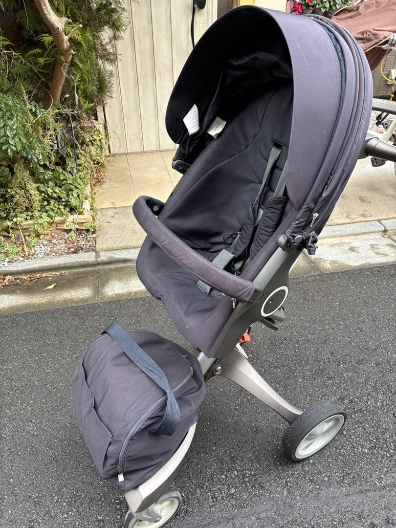 ぴ*ろ様 ストッケエクスプローラー　イージーゴーチャイルドシートとセット　新生児
